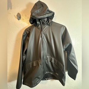 Helly Hansen black raincoat 152/12